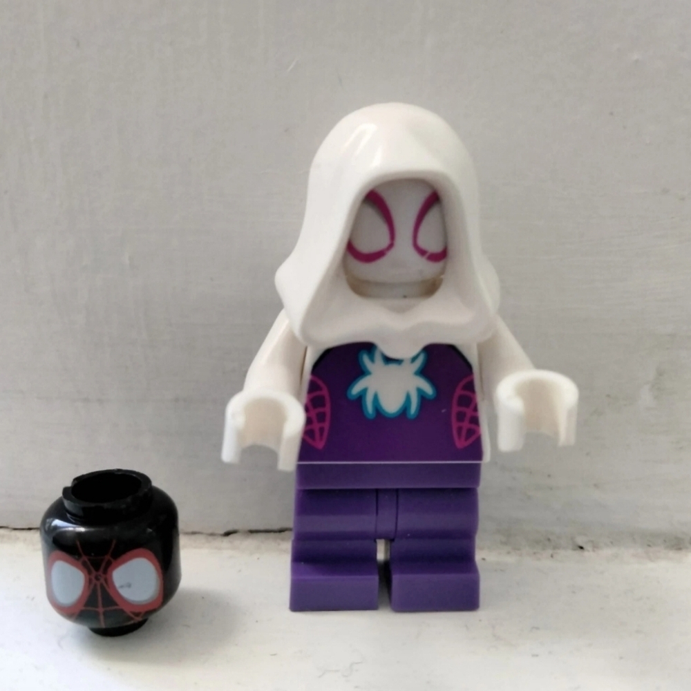Lego Super Heroes Minifigure Ghost-Spider White Hood Spider Logo Spider Man Head